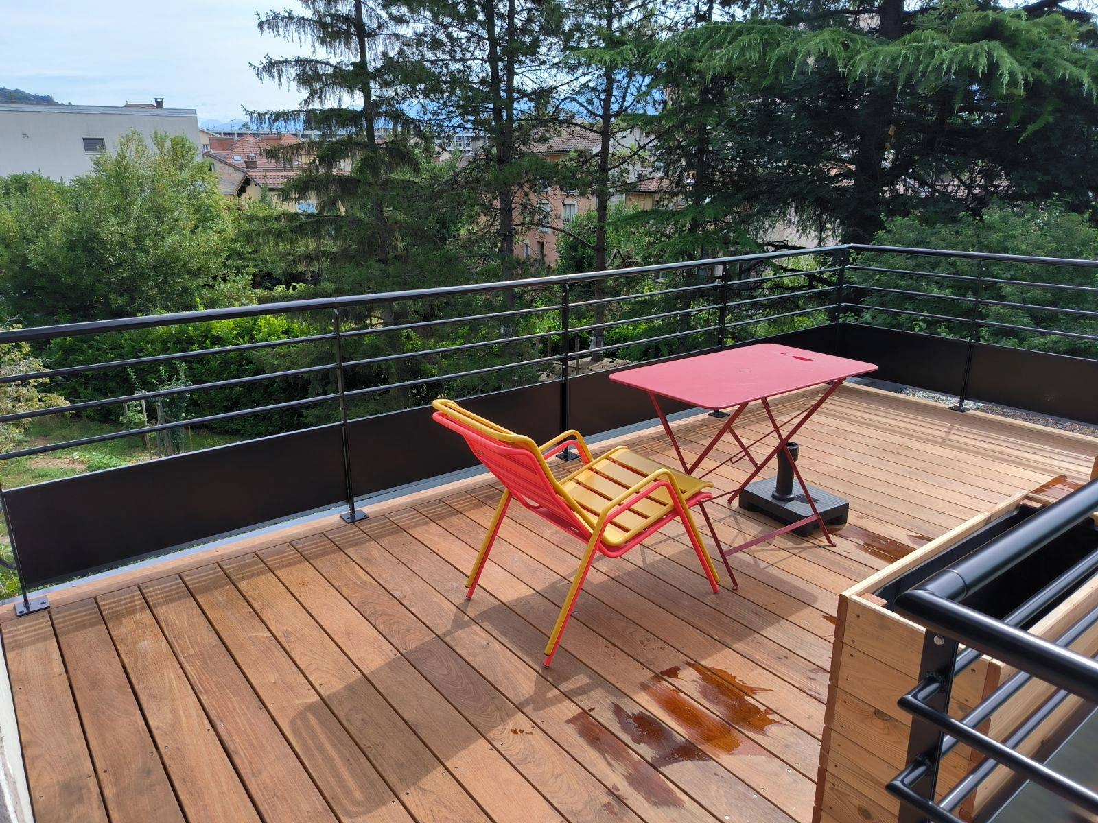 Belledonne Serrurerie à Saint-Martin-d'Hères (38) propose des créations acier sur-mesure (portes, portails, garde-corps, escaliers, pergolas, clôtures...)